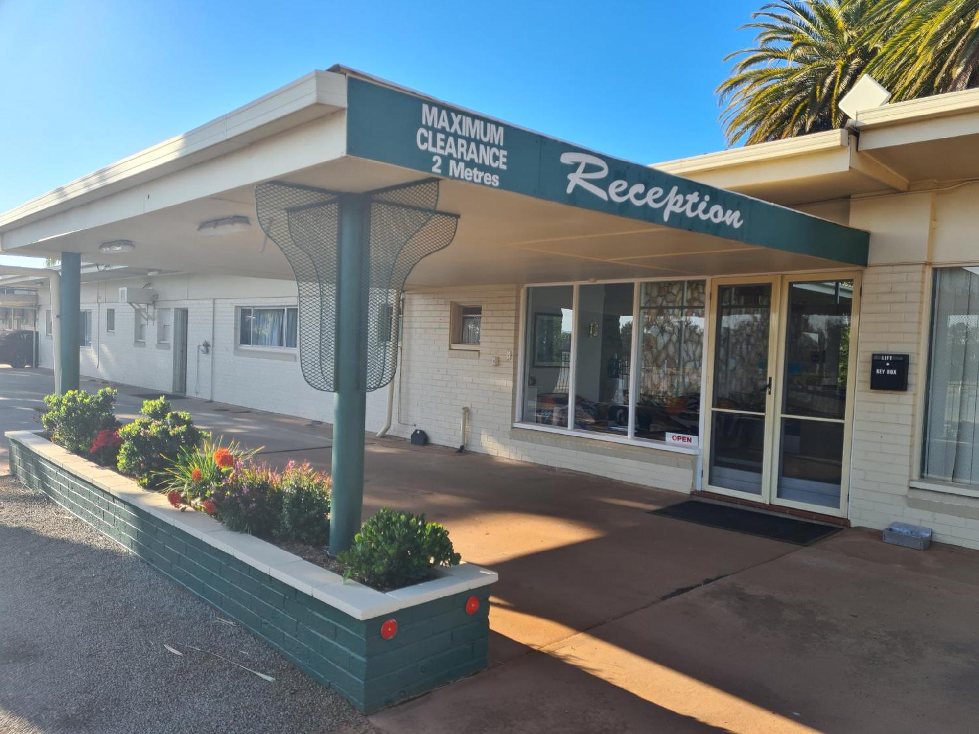 Motel Riverina Leeton Esterno foto