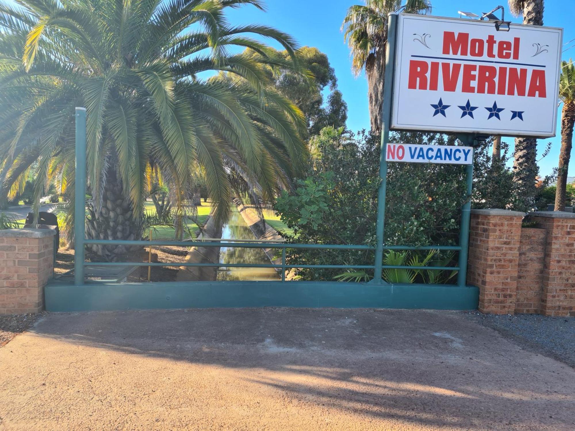 Motel Riverina Leeton Esterno foto