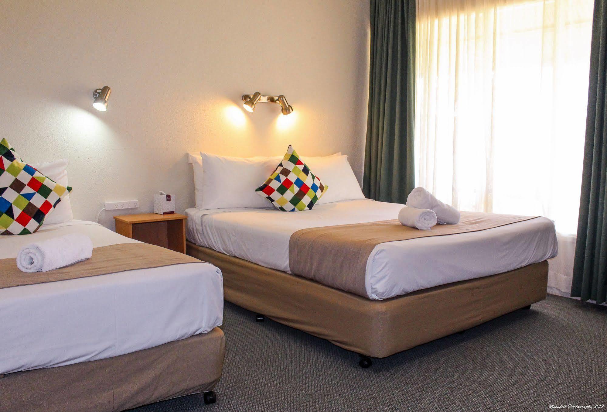 Motel Riverina Leeton Esterno foto