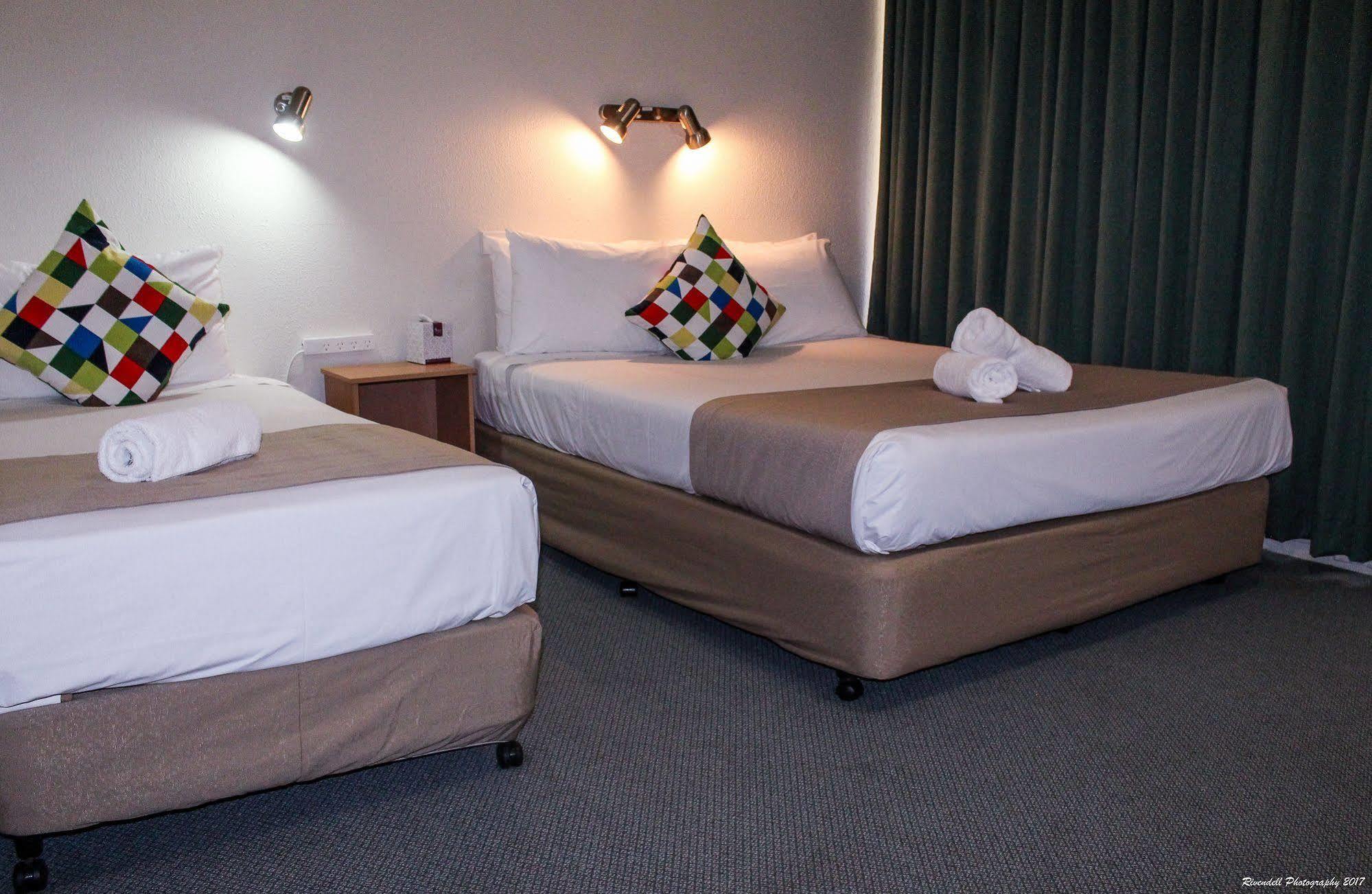 Motel Riverina Leeton Esterno foto