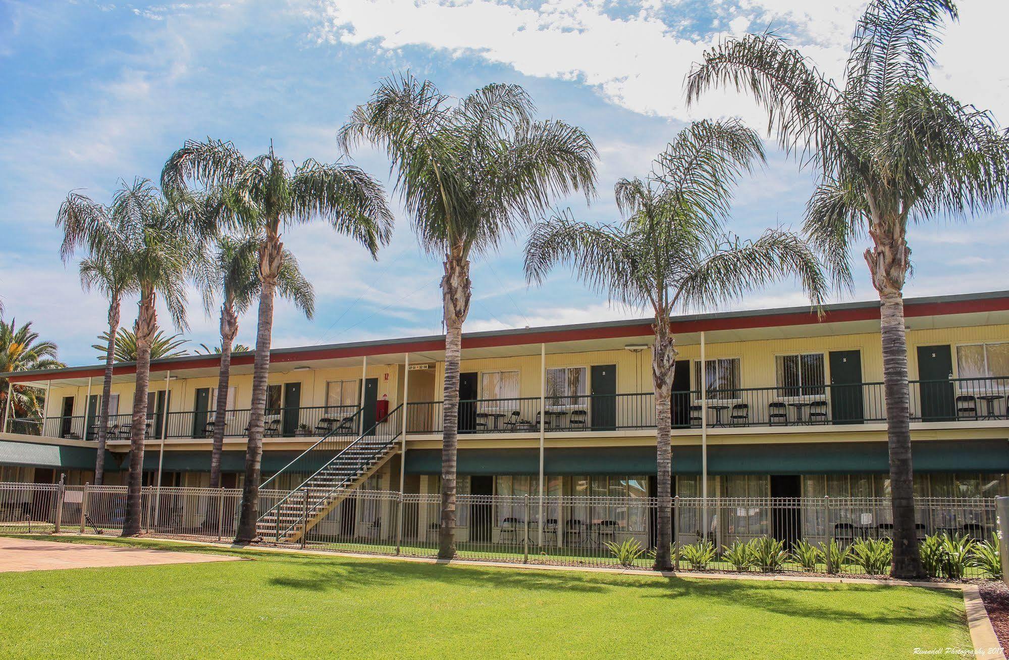 Motel Riverina Leeton Esterno foto